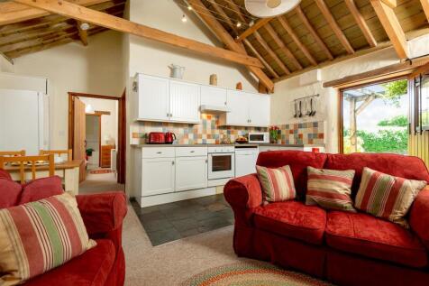 Parlour Sitting Room/Kitchen