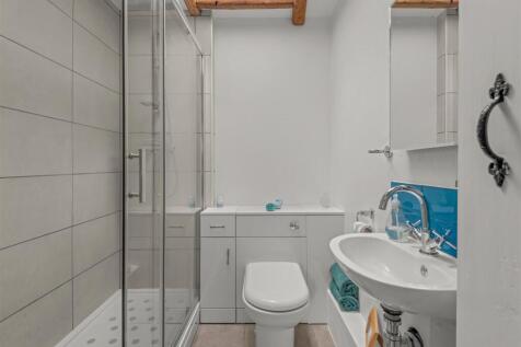 Rosemary Shower room
