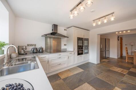 walnut-kitchenFF.jpg