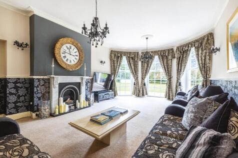 Sitting room 2.jpg