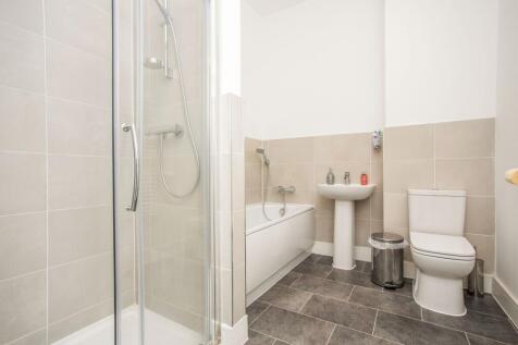 ensuite.jpg