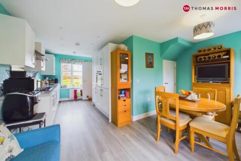 Kitching/Dining Area