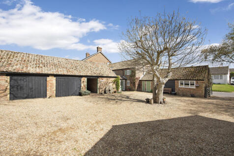 Driveway/Garage