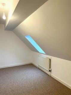 Bedroom 2.JPG