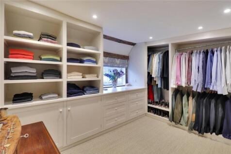 Walk In Wardrobe