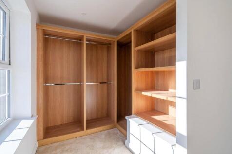 Walk In Wardrobe