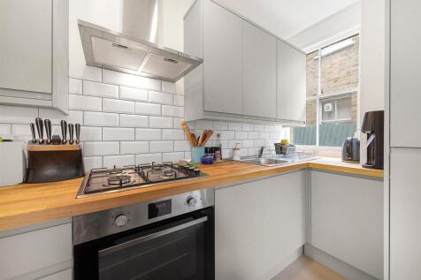 Kitchen Diner 3.jpg