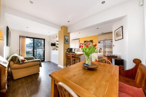 LIVING DINING KITCHEN