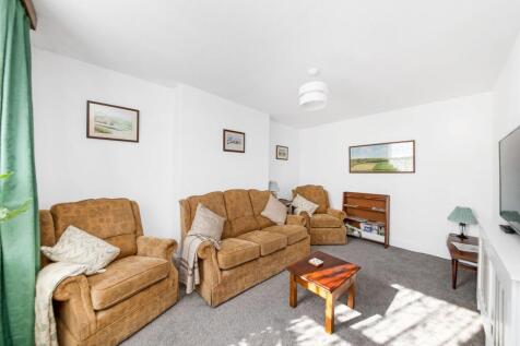 NOOK FARM LOUNGE