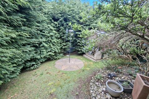 GARDEN AREA