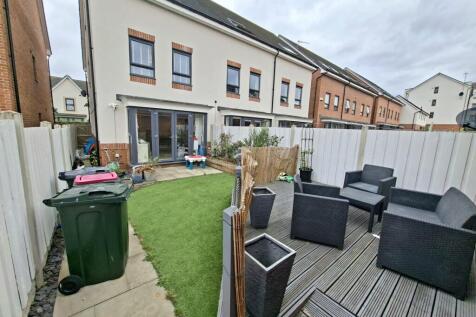 REAR GARDEN &amp; DECKING