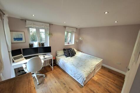 Downstairs double bedroom with ensuite shower room