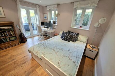 Downstairs double bedroom with ensuite shower room