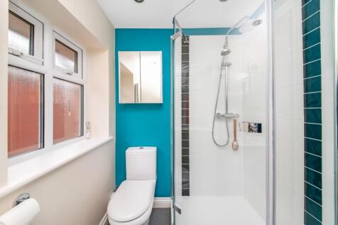 ENSUITE SHOWER ROOM