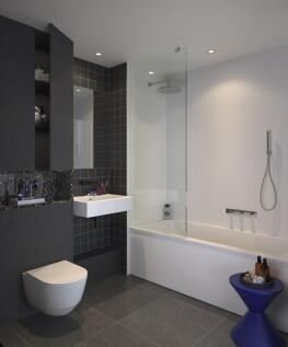 Harbour Walk Standard Bathroom.jpg