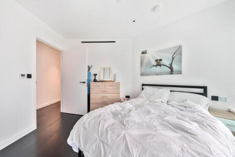 Bedroom 2 (2).jpg
