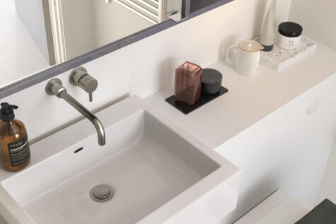 Peninsula Gardens - Parkview Ensuite Vignette.jpg