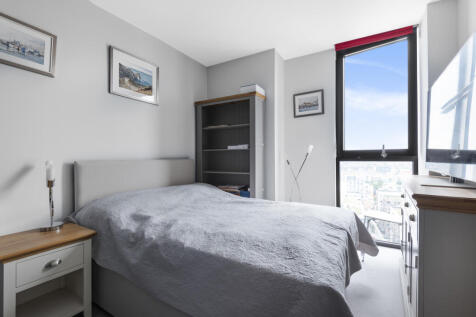 Principal Bedroom (1).jpg