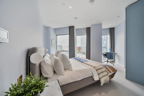 Principal Bedroom (3).jpg