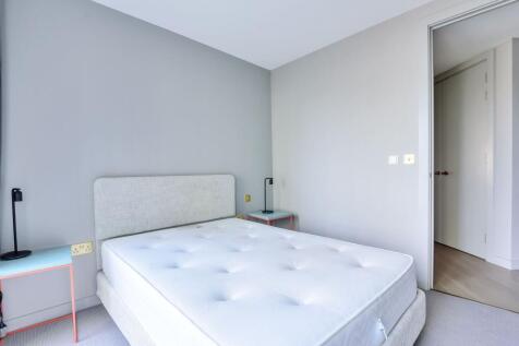 Bedroom 2 (2).jpg