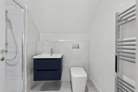 Bedroom 2 en-suite