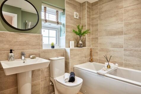 hollinwood family bathroom.jpg