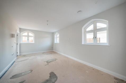 Bed room/reception room
