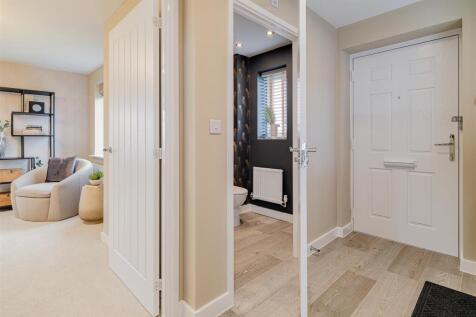 8592185-FarleyHallway.jpg