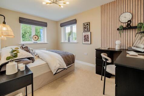 8592185-FarleyBedroom2.jpg