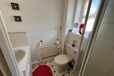En Suite Shower Room