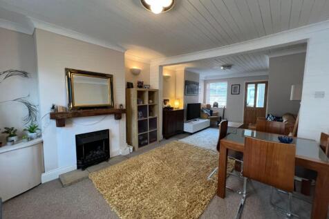 Sitting/Dining Room