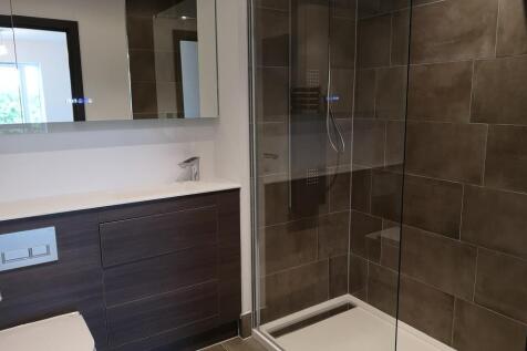 En Suite Shower