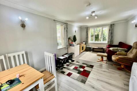 Sitting/Dining Room