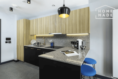 6469e5a920639fc9a99c81c4a21c