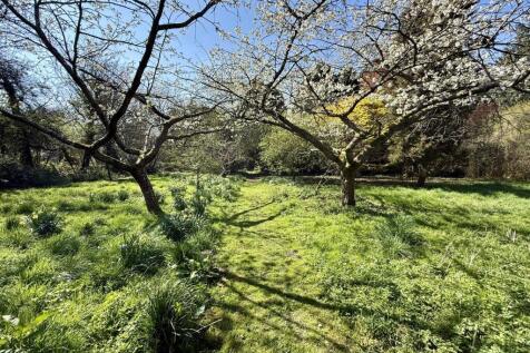 Walled Garden - Available By Separate Negotiation. 