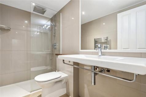 Principal Bathroom