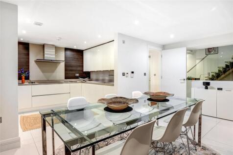 Kitchen/Dining Area
