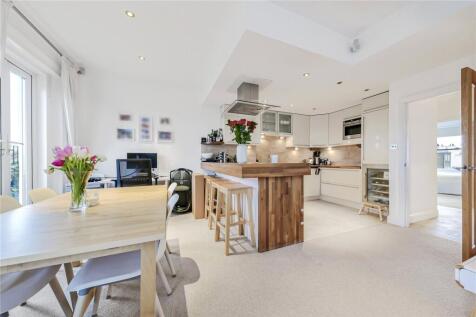 Kitchen/Reception