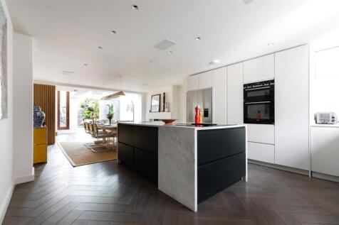 Reception/Kitchen