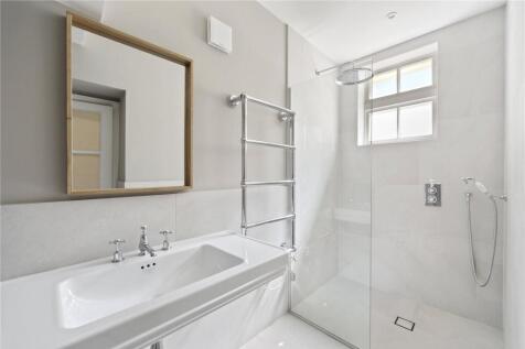 Family Shower Room