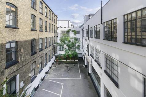 Canonbury Yard 1.jpg