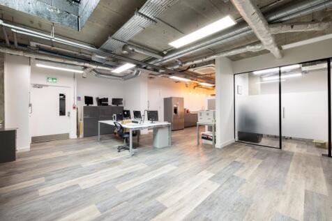 HiRes 4345 East Smithfield7.jpg