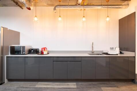 HiRes 4345 East Smithfield5.jpg