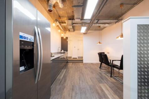 HiRes 4345 East Smithfield4.jpg