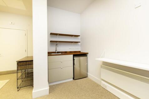 82 Britannia Walk 12.jpg