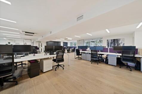 Kirkdale House First Floor E11 PH9.jpg