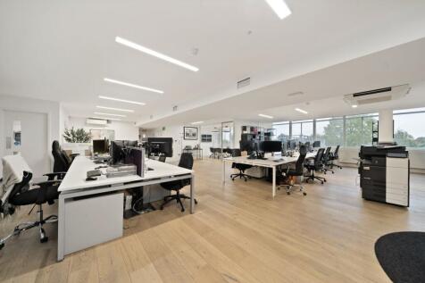 Kirkdale House First Floor E11 PH16.jpg