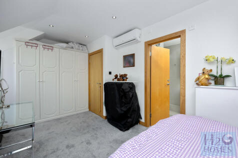 Collingwood Court...