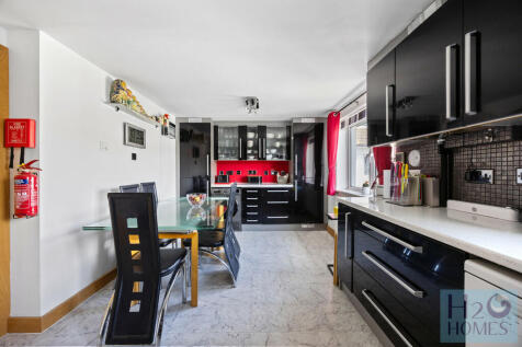 Collingwood Court...