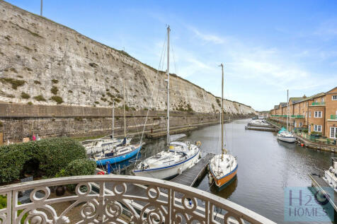 Brighton Marina ,...
